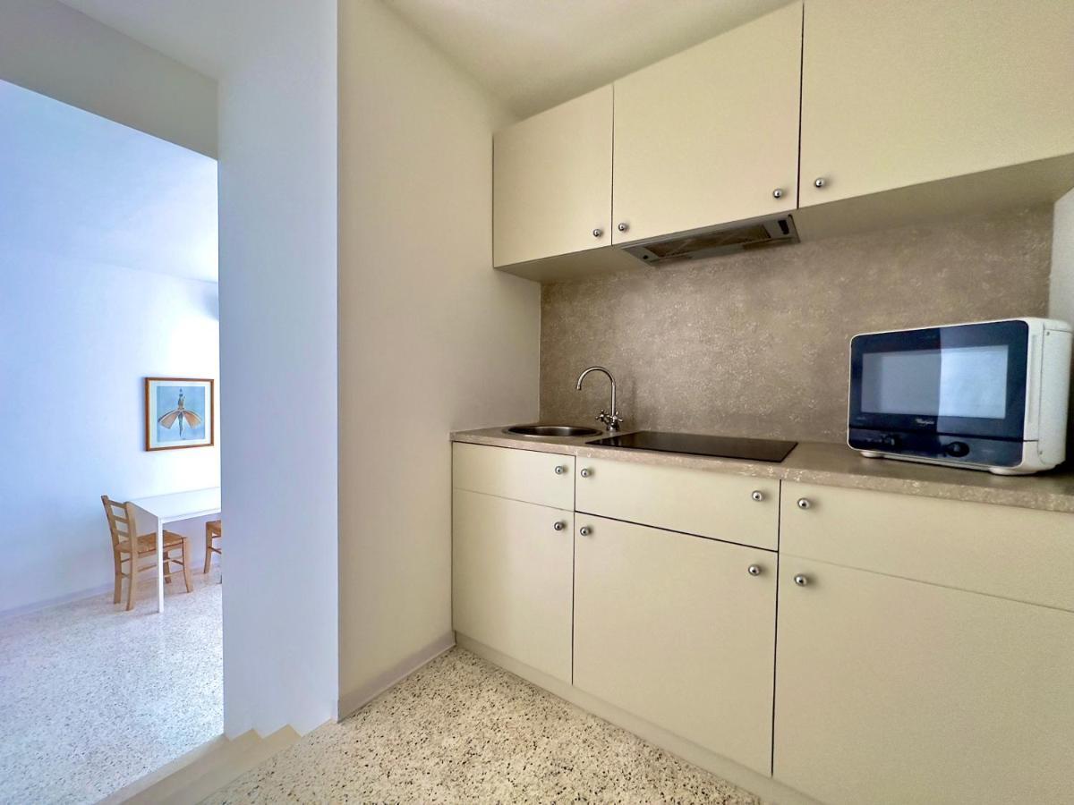 Minimal Apartment Navigli Milan Exterior photo